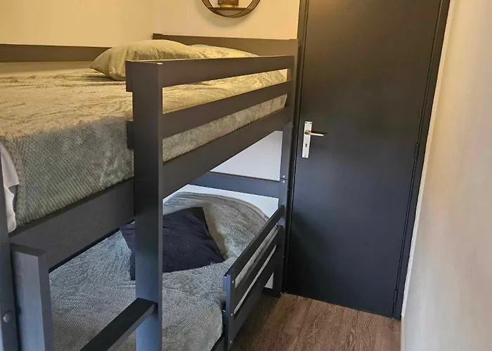 Maison Confort 4 Ch 8p Domaine Prive Avec Piscines, Et A 10 Min A Pied 펜션 *