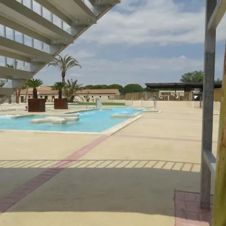 Maison Confort 4 Ch 8p Domaine Prive Avec Piscines, Et A 10 Min A Pied Hébergement de vacances