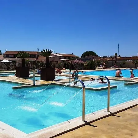Holiday home Maison Confort 4 Ch 8p Domaine Prive Avec Piscines, Et A 10 Min A Pied