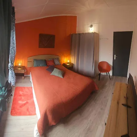 Holiday home Maison Confort 4 Ch 8p Domaine Prive Avec Piscines, Et A 10 Min A Pied