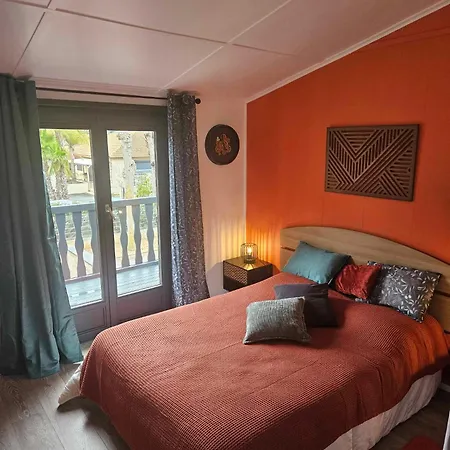 Maison Confort 4 Ch 8p Domaine Prive Avec Piscines, Et A 10 Min A Pied Holiday home Portiragnes