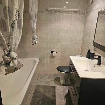 Maison Confort 4 Ch 8p Domaine Prive Avec Piscines, Et A 10 Min A Pied Semesterbostad