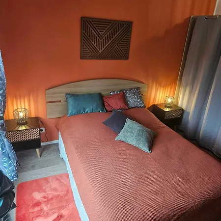 Holiday home Maison Confort 4 Ch 8p Domaine Prive Avec Piscines, Et A 10 Min A Pied *